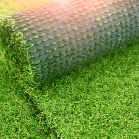 Long-lasting synthetic mat for lush green spaces