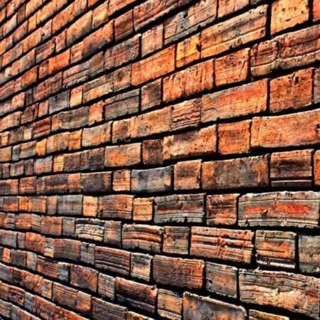 Brick effect wallpaper for a industrial chic style