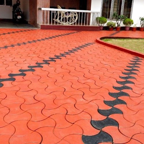 Durable rubber floors for outdoor fitness spaces